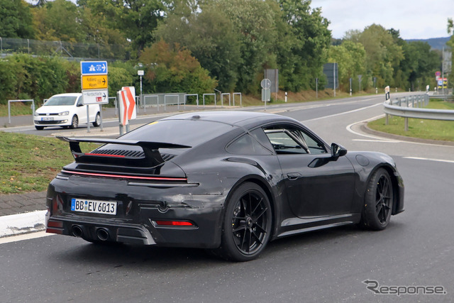 ポルシェ 911 GTS ハイブリッド プロトタイプ（スクープ写真）