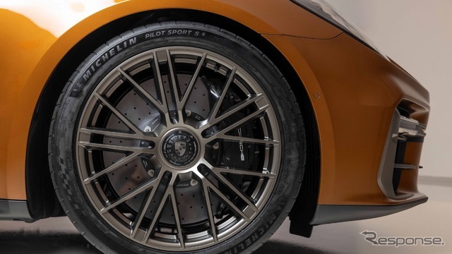 ポルシェ・パナメーラ 新型の「ターボ Eハイブリッド」