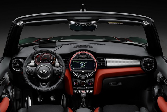 新型MINI コンバーチブルのジョンクーパーワークス