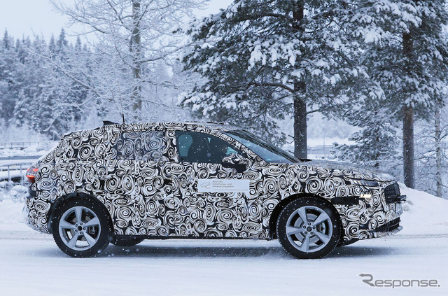 アウディ Q3 次期型プロトタイプ（スクープ写真）
