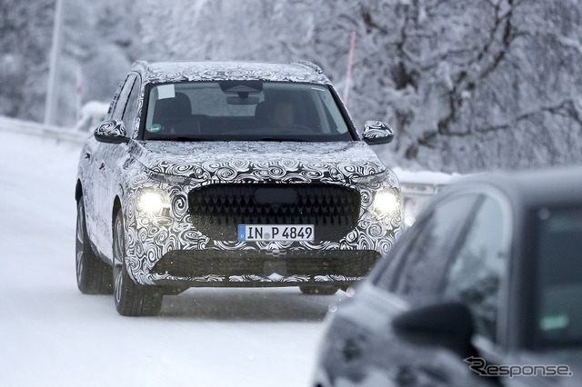 アウディ Q7 次期型と見られるプロトタイプ車両（スクープ写真）