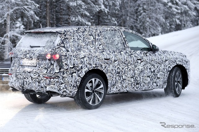 アウディ Q7 次期型と見られるプロトタイプ車両（スクープ写真）
