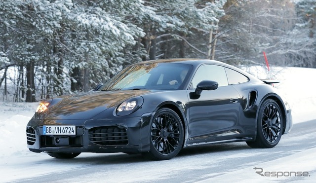 ポルシェ 911ターボ 改良新型プロトタイプ（スクープ写真）