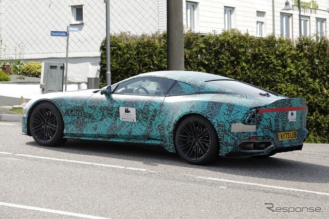 アストンマーティン DBS 後継 V12スーパーカーのプロトタイプ（スクープ写真）