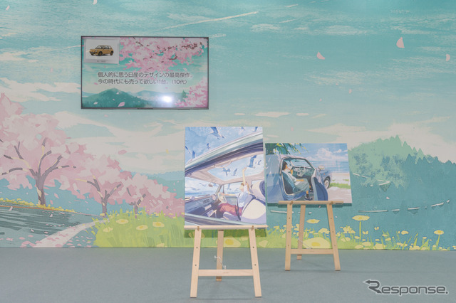 11イラストレーターの「げみ」さんが描いたイラストも展示。手前のイラストはげみさんの愛車でもある、PAOの車内が描かれている。パイクカーミーティングで配られていたポストカードの絵柄でもある。