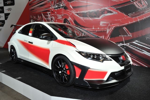 無限 シビック TYPE R コンセプト（東京オートサロン16）