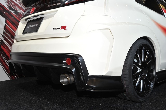 無限 シビック TYPE R コンセプト（東京オートサロン16）