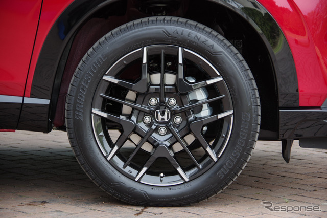 ホンダ ヴェゼル スポーツスタイル（ホンダアクセス 純正アクセサリーパーツ装着車）
