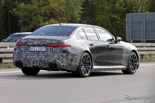 BMW M5 セダン 次期型プロトタイプ（スクープ写真）