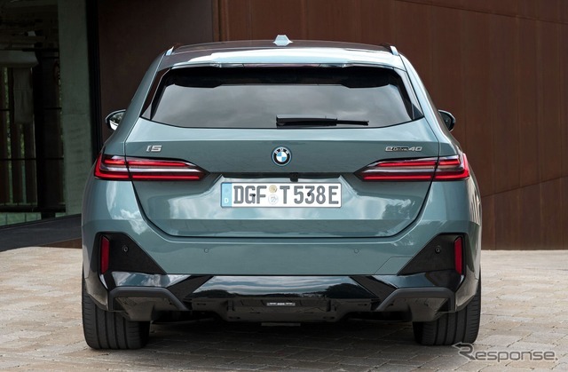 BMW i5 ツーリングの「eDrive40」