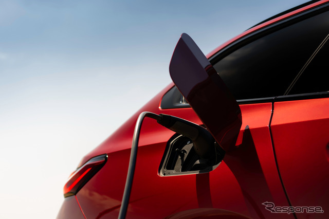 BMW i5 ツーリング の「M60 xDrive」