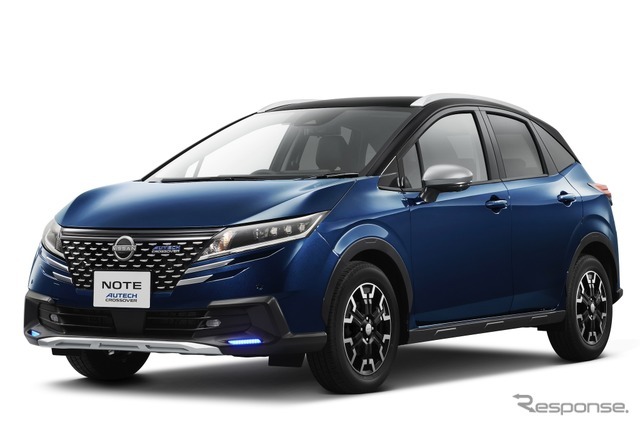 日産ノート AUTECH CROSSOVER：オーロラフレアブルーパール×スーパーブラック