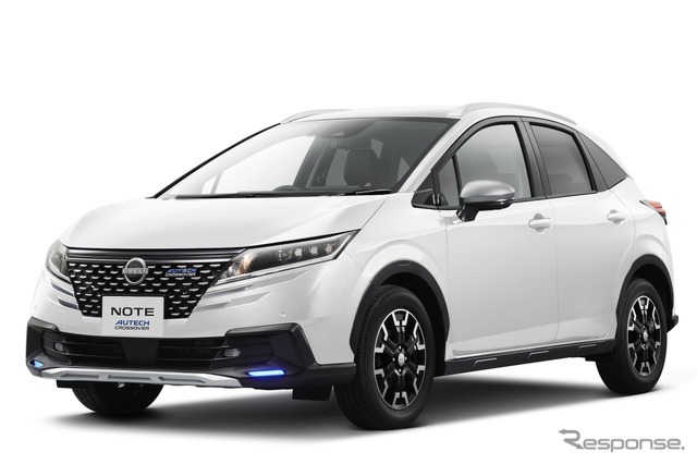 日産ノート AUTECH CROSSOVER：ピュアホワイトパール