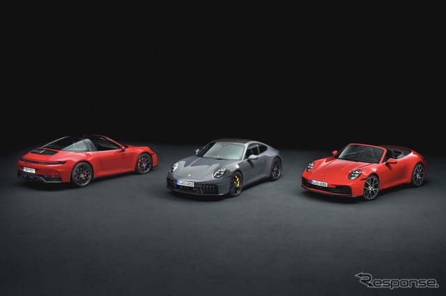 向かって左から911タルガ4GTS、911カレラGTS、911カレラ・カブリオレ