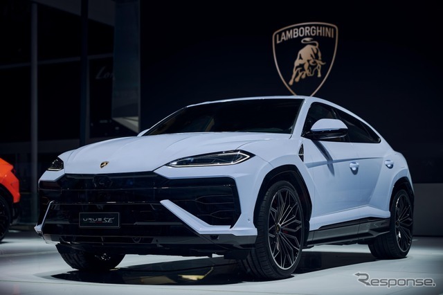 北京モーターショー2024で初披露されたランボルギーニ・ウルスSE