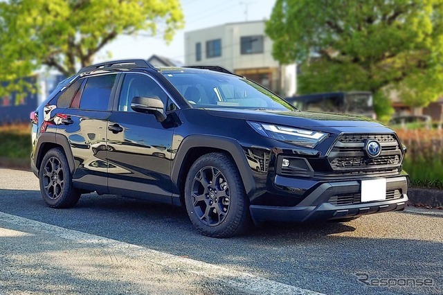 FLEX Z［VSAAG-C1AS3］RAV4ハイブリッド装着例（フロント：60mmダウン / リア：55mmダウン）