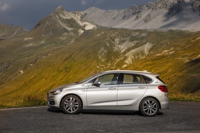 BMW 225xeアクティブ ツアラー