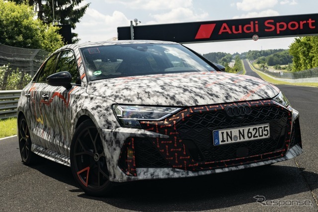 アウディRS3新型のプロトタイプ