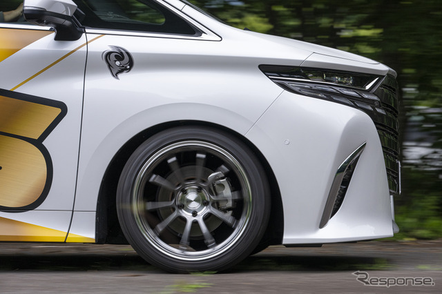 新型アルファード ヴェルファイア用 車高調整式サスペンション「HKS HIPERMAX S」
