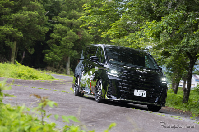 新型アルファード ヴェルファイア用 車高調整式サスペンション「HKS HIPERMAX S」
