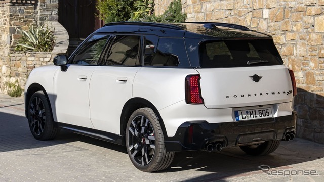 MINI カントリーマン 新型の「JCW」