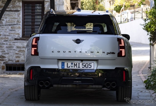 MINI カントリーマン 新型の「JCW」