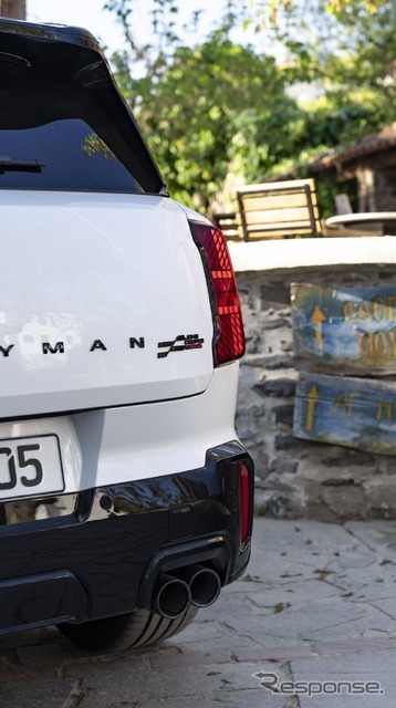 MINI カントリーマン 新型の「JCW」
