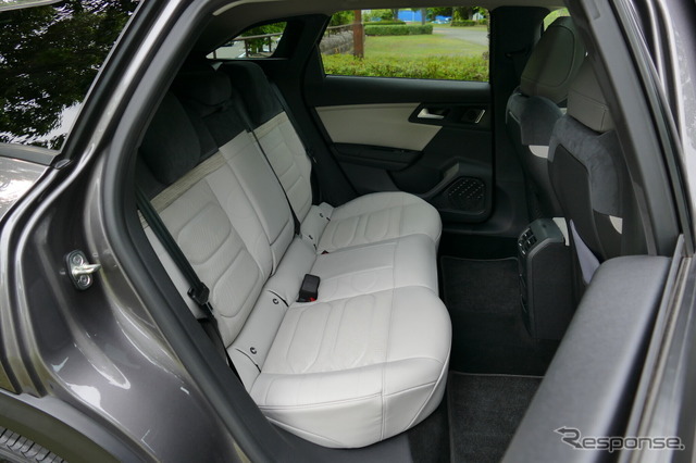シトロエンC5 X HYPNOS PLUG-IN HYBRID