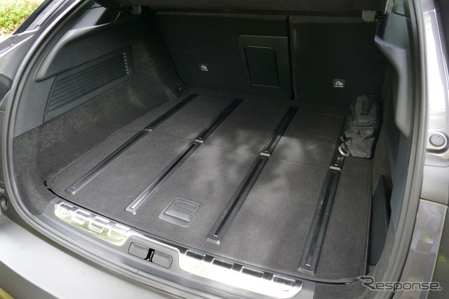シトロエンC5 X HYPNOS PLUG-IN HYBRID