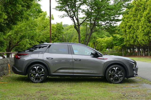 シトロエンC5 X HYPNOS PLUG-IN HYBRID