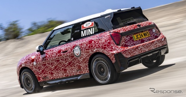MINI ジョンクーパーワークスE のプロトタイプ