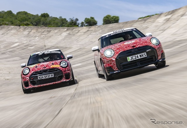 MINI『ジョンクーパーワークスE』のプロトタイプと『ジョンクーパーワークス・プロトタイプ#317』