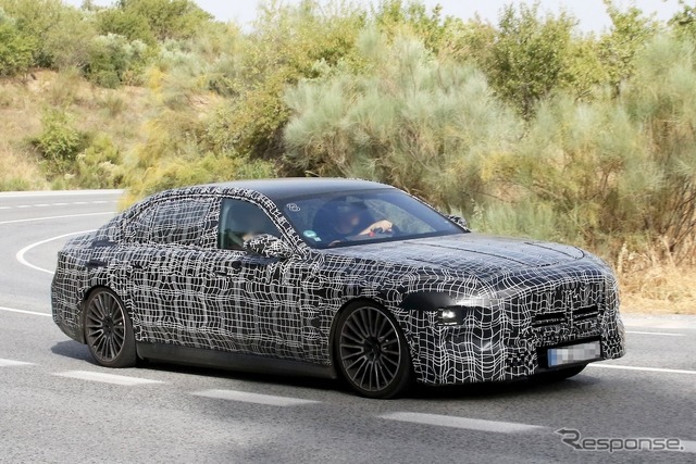 BMW 7シリーズ 改良新型のプロトタイプ