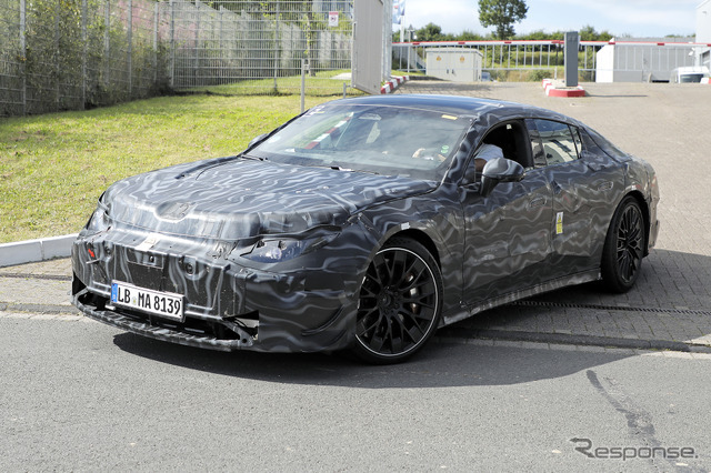 メルセデスAMG GT 4ドアクーペ後継モデルのプロトタイプ