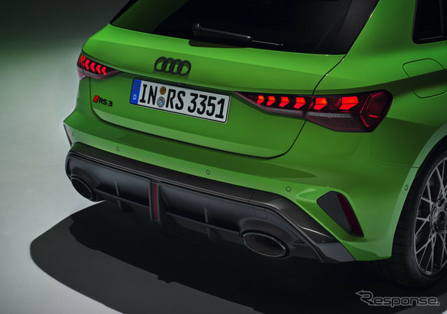 アウディ RS 3 スポーツバック新型