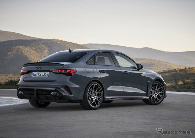 アウディ RS 3 セダン新型