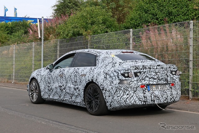 メルセデスAMG CクラスEVのプロトタイプ