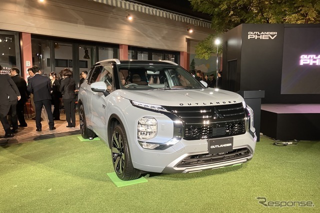 三菱 アウトランダーPHEV 改良新型