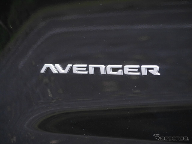 ジープ アベンジャー