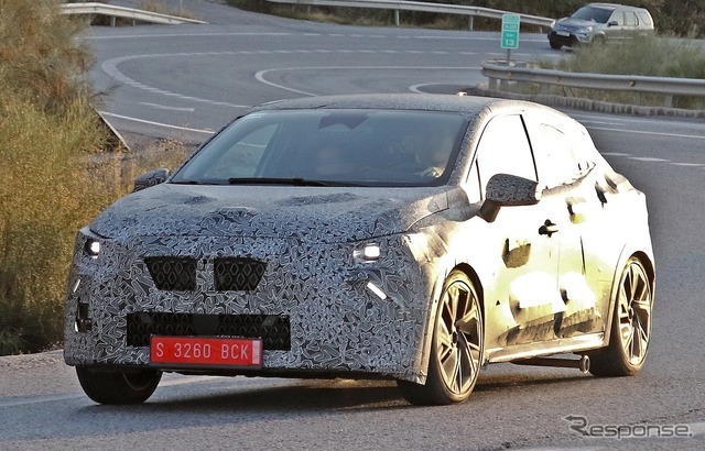 ルノー ルーテシア 次期型のプロトタイプ