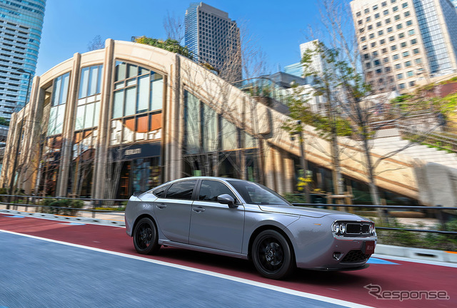 光岡自動車の創業55周年記念車「M55 Zero Edition」