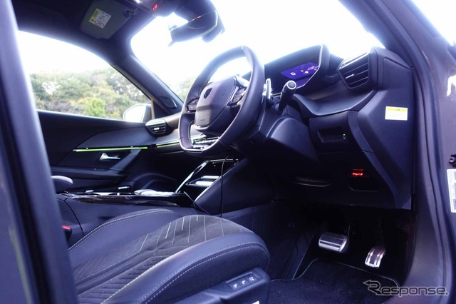 プジョー 2008 GT BlueHDi