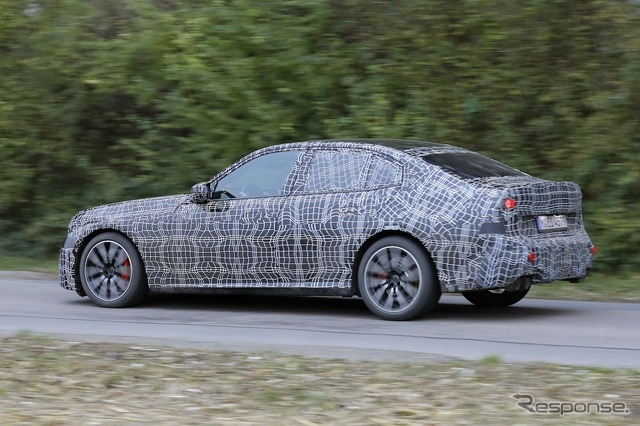 BMW 3シリーズ 次期型のプロトタイプ