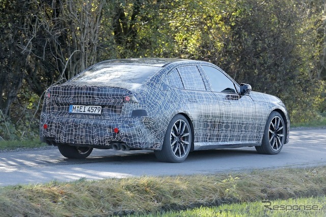 BMW 3シリーズ 次期型のプロトタイプ