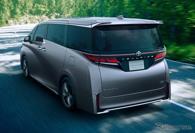 トヨタ・ヴェルファイア・エグゼクティブラウンジ（PHEV・E-Four）