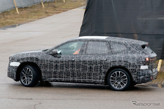 BMW iX3 市販型のプロトタイプ
