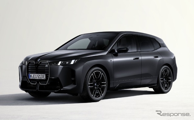 BMW『iX』改良新型の「M70 xDrive」