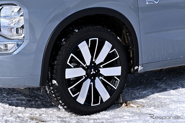 三菱 アウトランダーPHEV