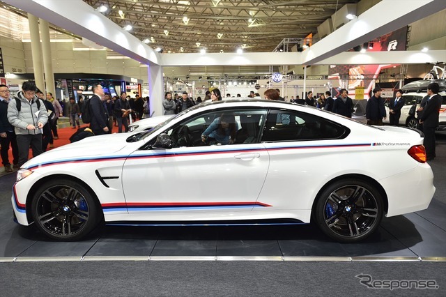 BMW M4 クーペ with Mパフォーマンスパーツ（東京オートサロン16）