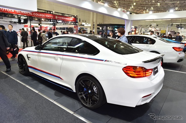 BMW M4 クーペ with Mパフォーマンスパーツ（東京オートサロン16）